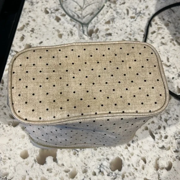 Kate Spade “Out To Lunch” Lunch Bag - Picture 5 of 6